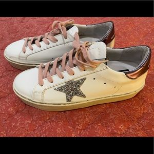 Golden Goose Hi Star in size 39